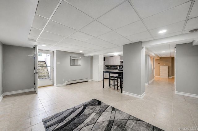 580 Center Briarwood Avenue, West Islip, NY 11795