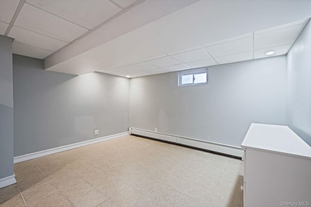 580 Center Briarwood Avenue, West Islip, NY 11795
