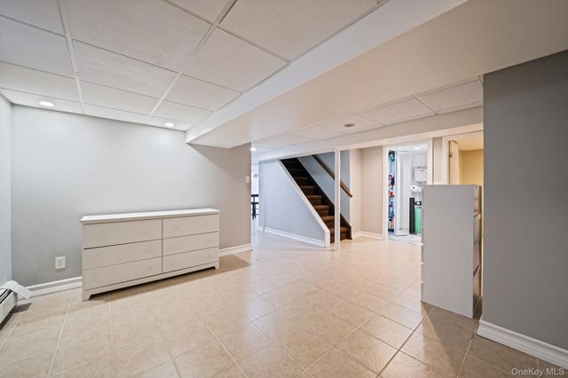 580 Center Briarwood Avenue, West Islip, NY 11795
