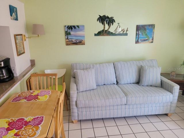 8567 W GULF BOULEVARD 3N, St Petersburg, FL 33706