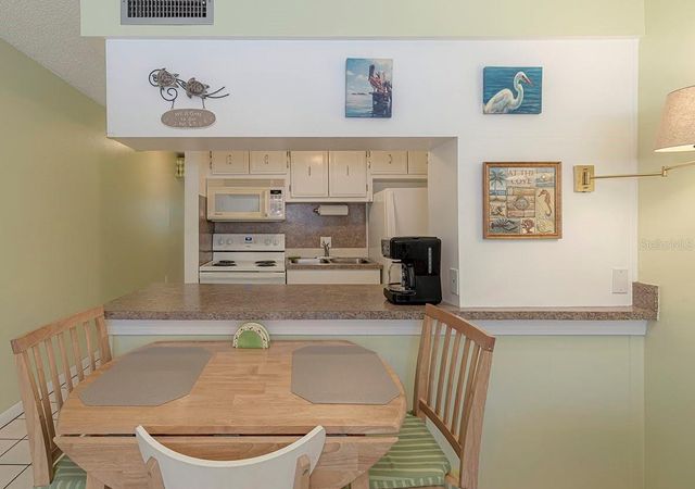 8567 W GULF BOULEVARD 3N, St Petersburg, FL 33706