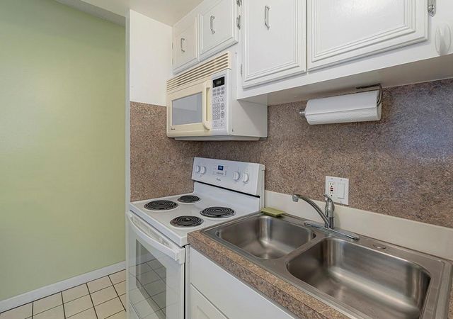 8567 W GULF BOULEVARD 3N, St Petersburg, FL 33706