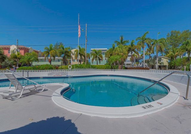 8567 W GULF BOULEVARD 3N, St Petersburg, FL 33706