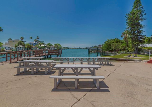 8567 W GULF BOULEVARD 3N, St Petersburg, FL 33706