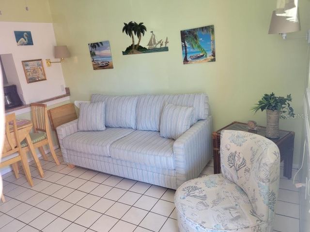 8567 W GULF BOULEVARD 3N, St Petersburg, FL 33706