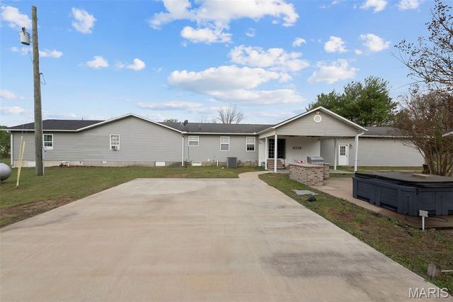 444 County Highway 505, Benton, MO 63736