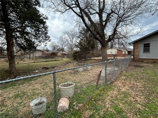 507 Dalewood Court, Russellville, AR 72801