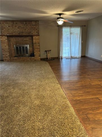 507 Dalewood Court, Russellville, AR 72801