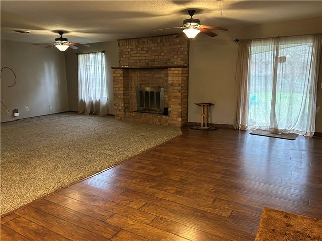 507 Dalewood Court, Russellville, AR 72801