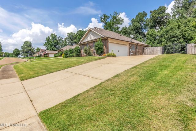 7762 Brierfield Drive, Southaven, MS 38672