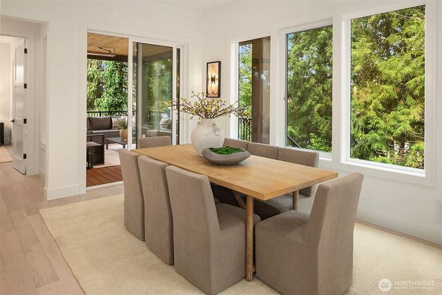 1706 111th Avenue NE, Bellevue, WA 98004