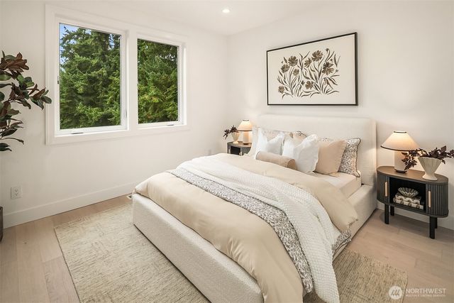 1706 111th Avenue NE, Bellevue, WA 98004