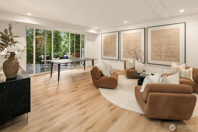 1706 111th Avenue NE, Bellevue, WA 98004