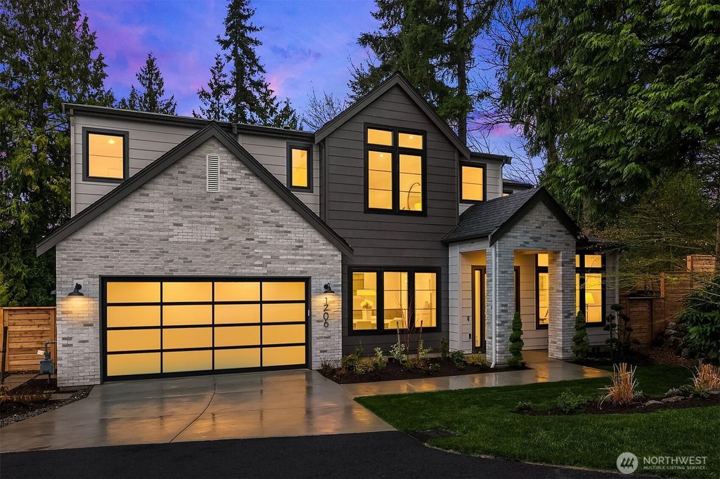 1706 111th Avenue NE, Bellevue, WA 98004