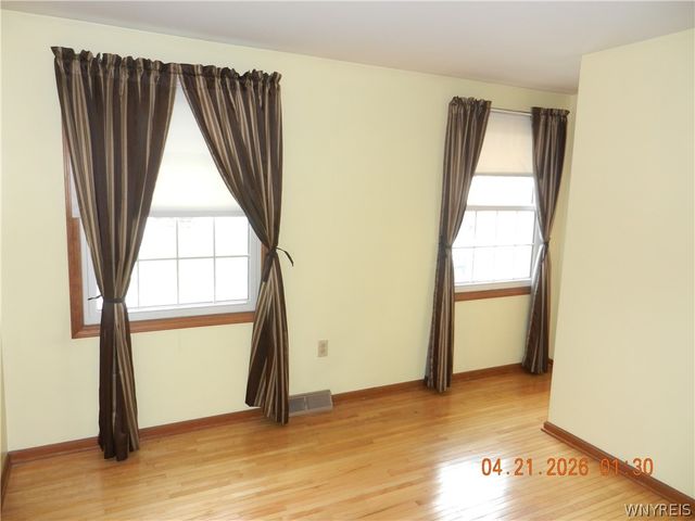62 Deer Chase Rd Road, West Seneca, NY 14224