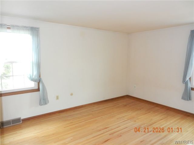 62 Deer Chase Rd Road, West Seneca, NY 14224