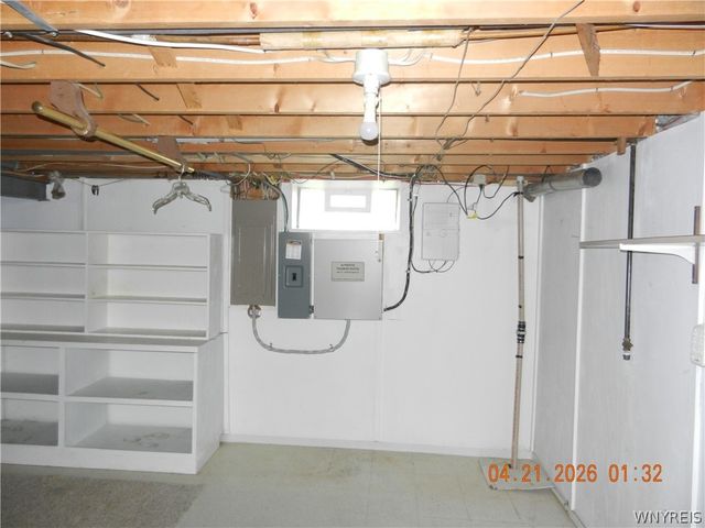 62 Deer Chase Rd Road, West Seneca, NY 14224