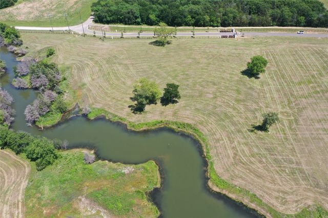 300 Shores Drive, Honey Grove, TX 75446