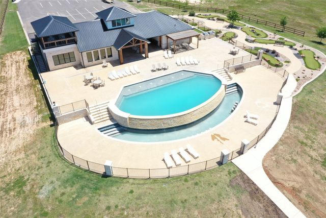 300 Shores Drive, Honey Grove, TX 75446