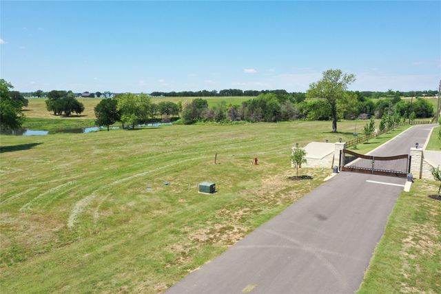 300 Shores Drive, Honey Grove, TX 75446