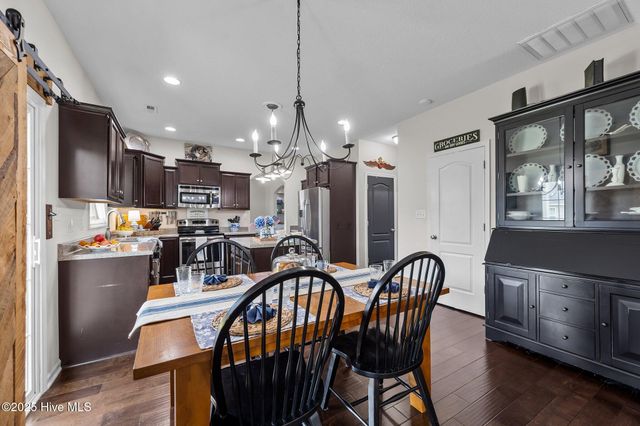 852 Dynasty Drive, Jacksonville, NC 28546