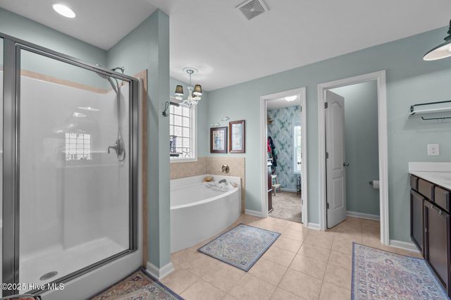 852 Dynasty Drive, Jacksonville, NC 28546