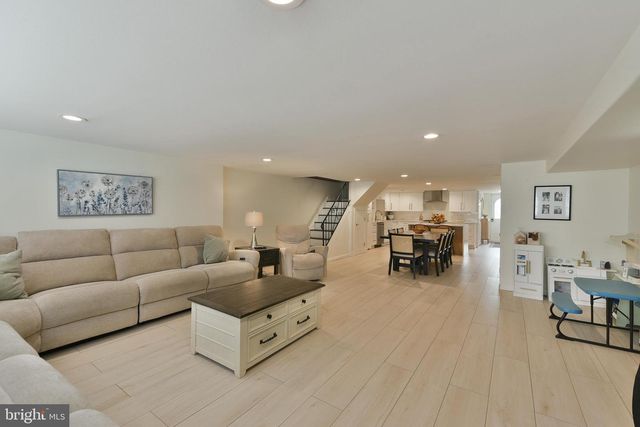 3137 DRAPER ST, Philadelphia, PA 19136