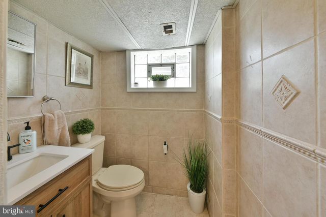 3137 DRAPER ST, Philadelphia, PA 19136