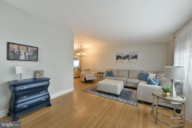 3137 DRAPER ST, Philadelphia, PA 19136