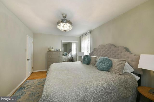 3137 DRAPER ST, Philadelphia, PA 19136