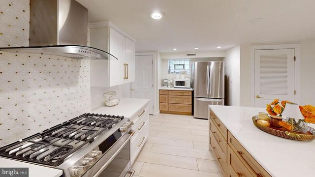 3137 DRAPER ST, Philadelphia, PA 19136