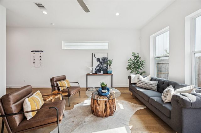 1914 Luna Woods Lane, Houston, TX 77055