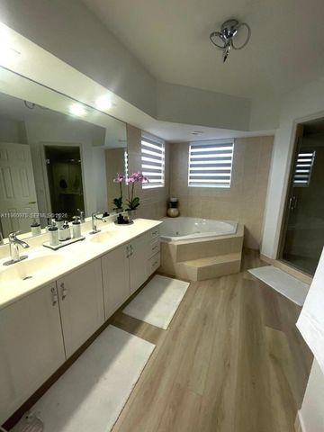 6762 SW 157th Ct, Miami, FL 33193