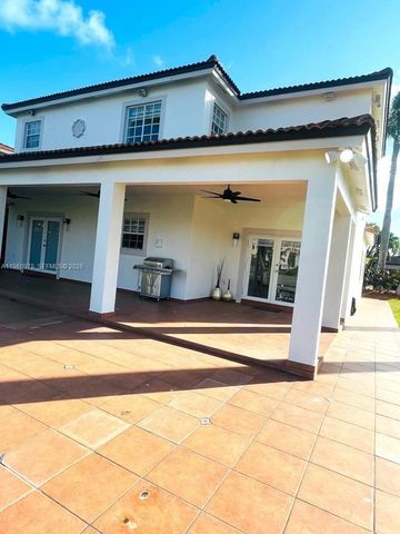 6762 SW 157th Ct, Miami, FL 33193