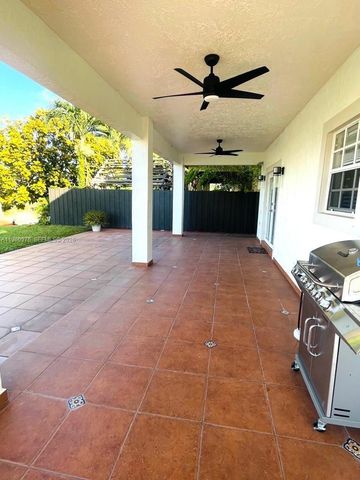 6762 SW 157th Ct, Miami, FL 33193