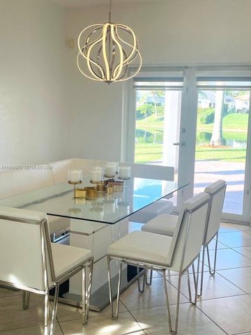 6762 SW 157th Ct, Miami, FL 33193