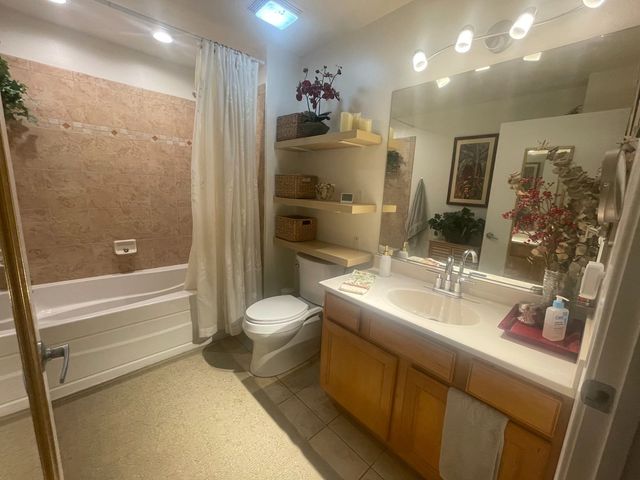 849 N Franklin Street 1206, Chicago, IL 60610