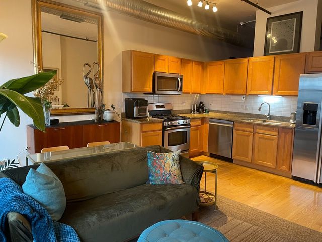 849 N Franklin Street 1206, Chicago, IL 60610