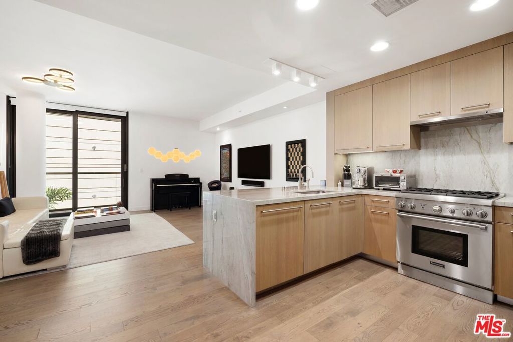 1755 Ocean Avenue 608, Santa Monica, CA 90401 — photo 5