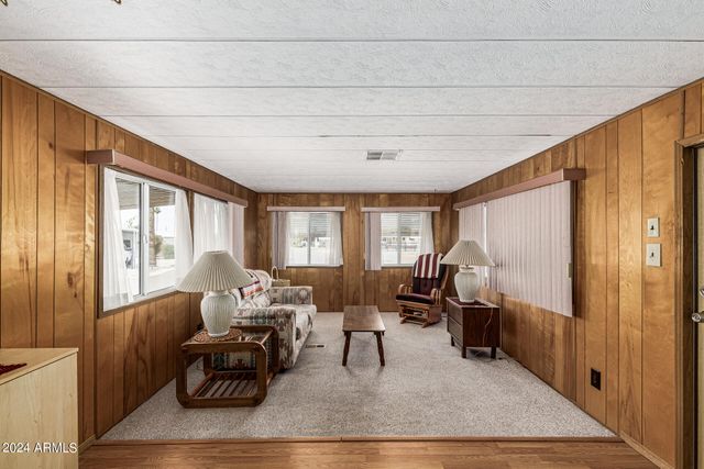 305 S VAL VISTA Drive 202, Mesa, AZ 85204