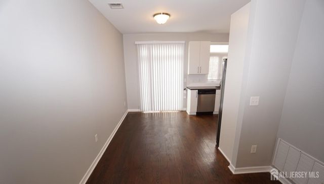 1299 St. George Avenue 103, Colonia, NJ 07067