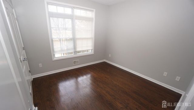 1299 St. George Avenue 103, Colonia, NJ 07067