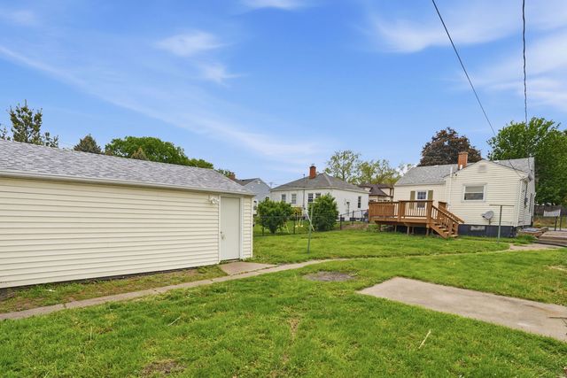 1729 Brown Street, Bettendorf, IA 52722