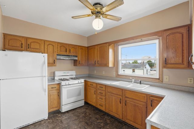 1729 Brown Street, Bettendorf, IA 52722