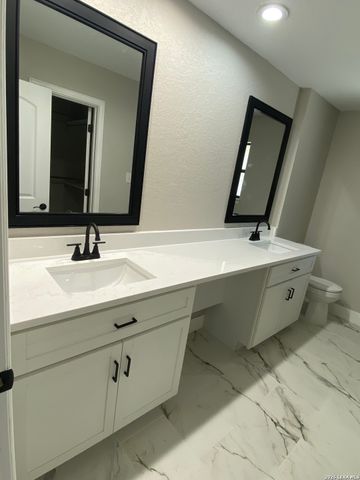 1902 Creek Mountain St, San Antonio, TX 78259