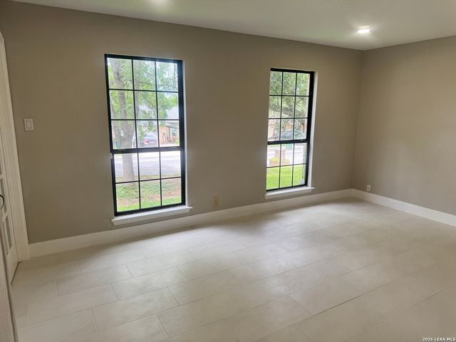 1902 Creek Mountain St, San Antonio, TX 78259