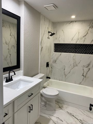 1902 Creek Mountain St, San Antonio, TX 78259