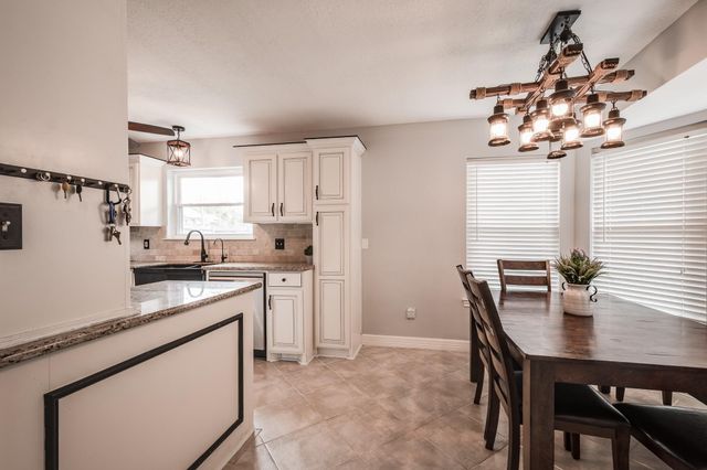 3401 Wood Fox Drive, Alvin, TX 77511