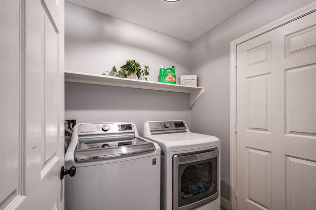 3401 Wood Fox Drive, Alvin, TX 77511