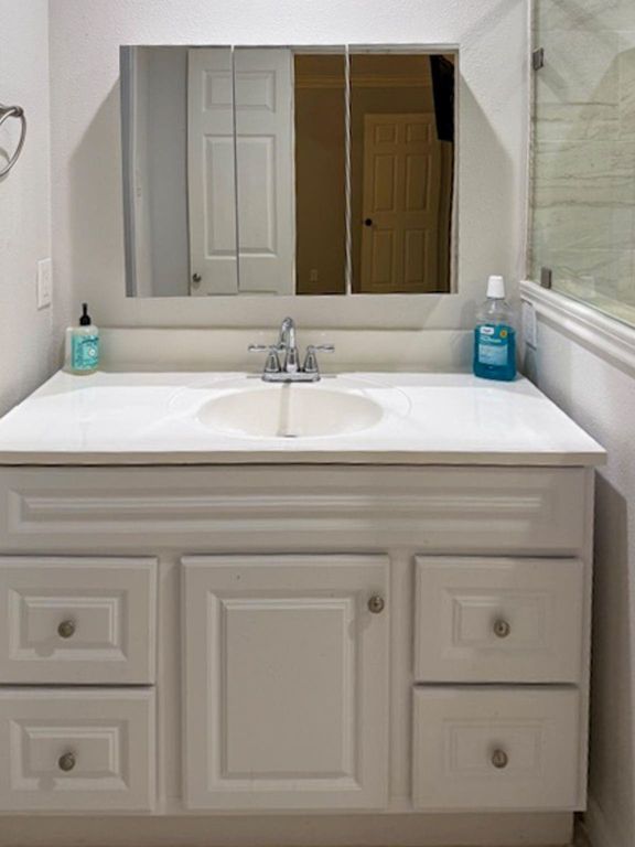 Image 25 of property listing at 3401 Wood Fox Drive, Alvin, TX 77511